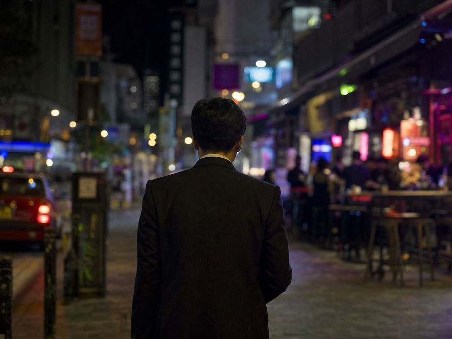 老公經常「應酬」尋歡作樂?女士必知嘅預防同應付方法