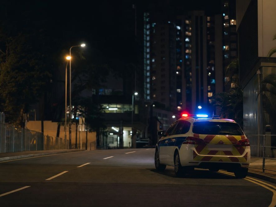 警察截查點應對？香港市民街上被截停查問嘅6個實用重點