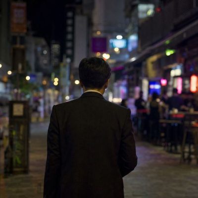 老公經常「應酬」尋歡作樂?女士必知嘅預防同應付方法