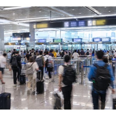 香港與內地口岸過關大堂人流